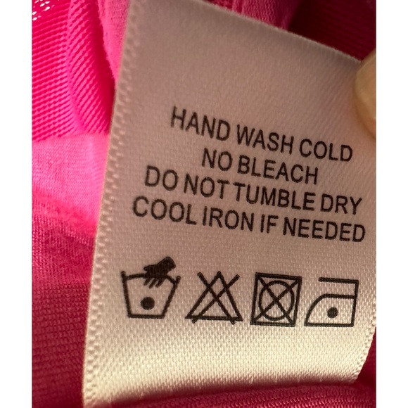 Liv Jumpsuit in Hot Pink
Lovers and Friends🌸 - Picture 9 of 12